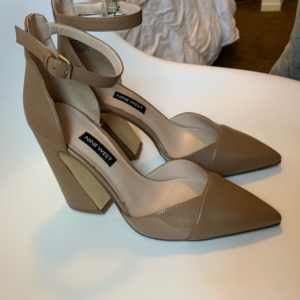 Nine West Nude pointed heels